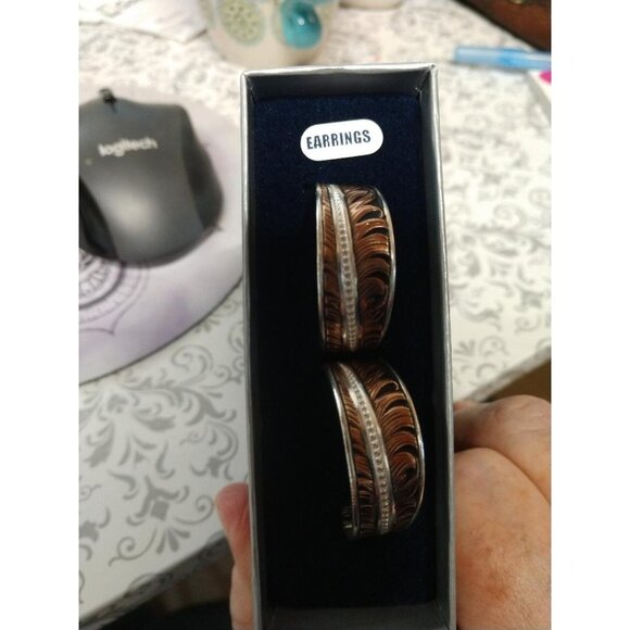 Montana Silversmiths Hope Feather Earrings Silver/Rose Gold Plated - Picture 3 of 7